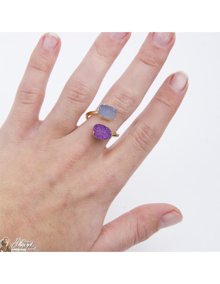 Gold ring with two agate stones