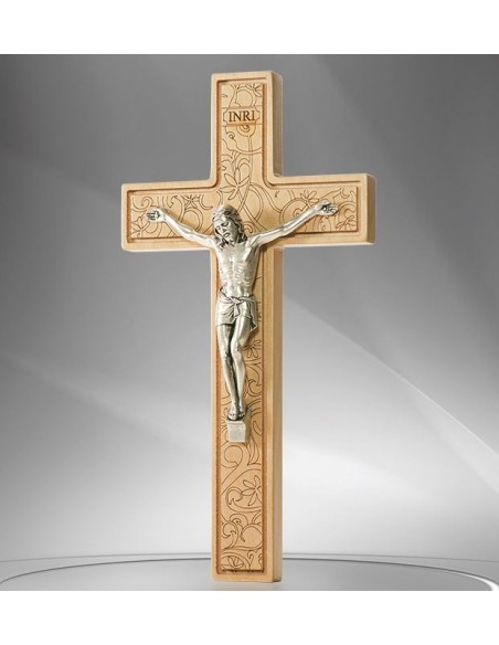 Cruz de madera tallada floral con Cristo - 16 cm