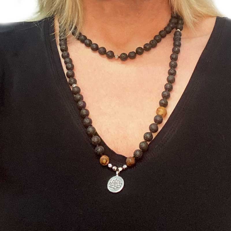 Lava stone and agate slice bracelets - set of 4 pieces