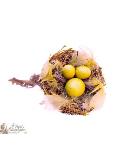 Bouquet of artificial flowers - nest