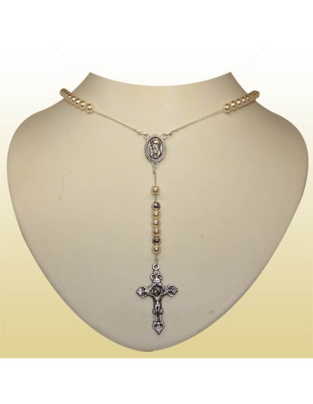 Chapelet perles nacrées collier