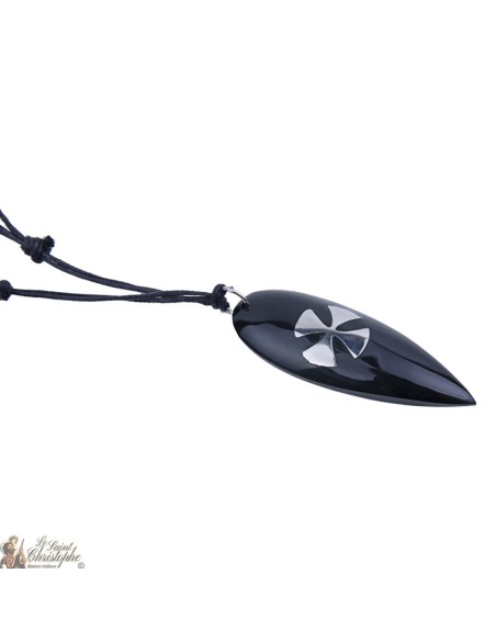 cavo della collana surf con croce
