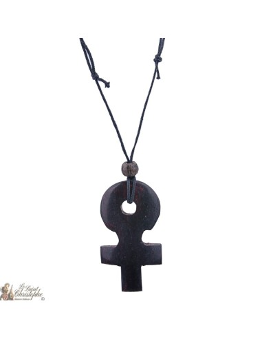 Collar de cordón con cruz de madera