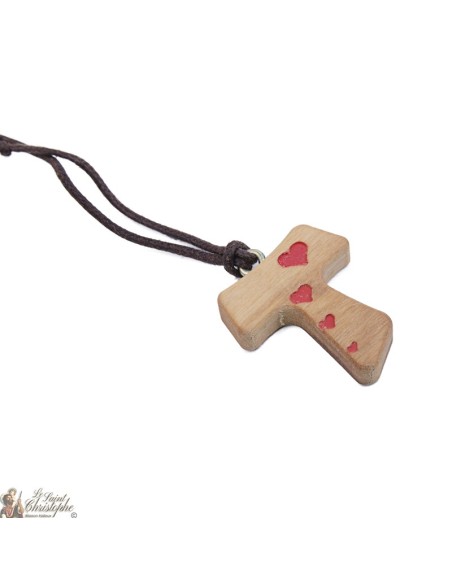 Collier Cordon et pendentif Tau en bois avec coeurs rouges
